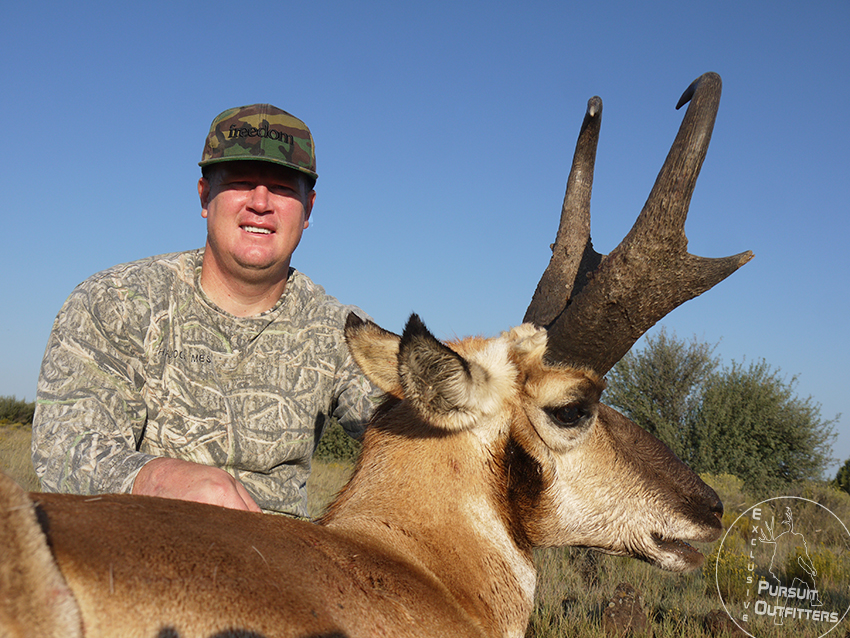 Shane with his giant AZ Pronghorn. 